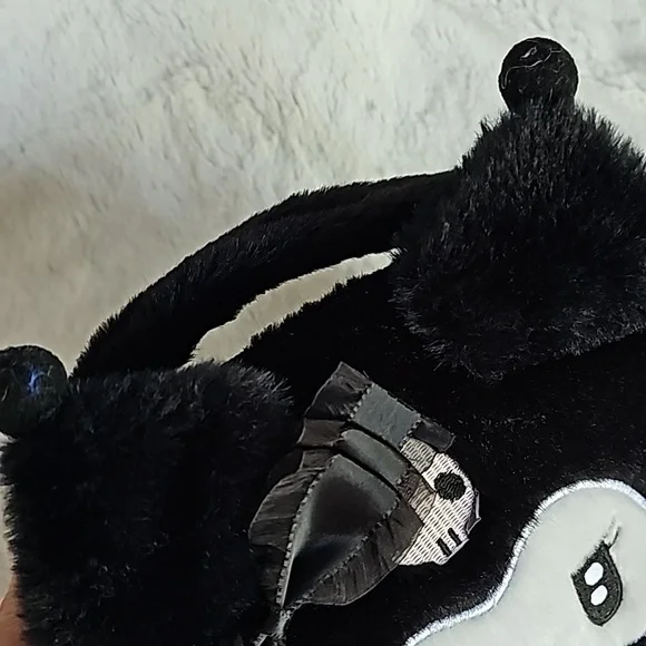 Kuromi Fluffy Makeup Pouch - Picture 4 of 7